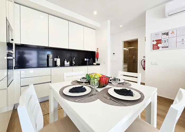 Rocha Jade * 波尔蒂芒